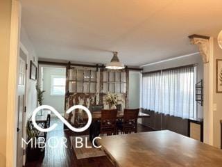 410 Hawthorn Ct, Seymour, IN 47274 - dining room with wood finished floors