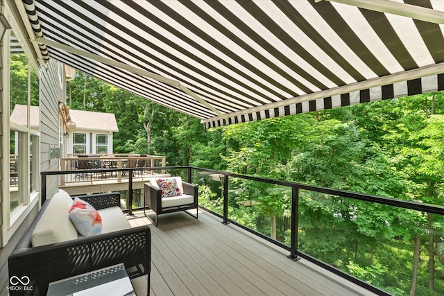 14442 Treasure Creek Ln, Fishers, IN 46038 - wooden deck featuring an outdoor hangout area