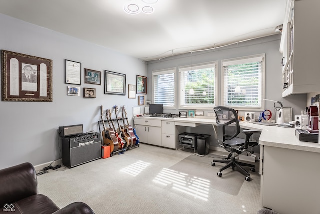 8651 Emerald Ln, Indianapolis, IN 46260 - home office featuring light carpet