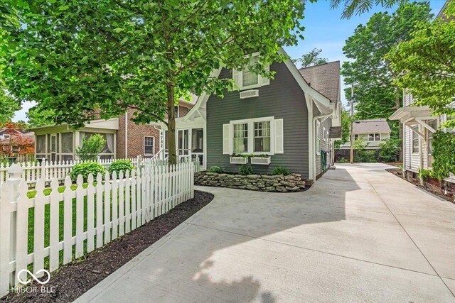 4732 N Kenwood Ave, Indianapolis, IN 46208 - view of front facade with a sunroom