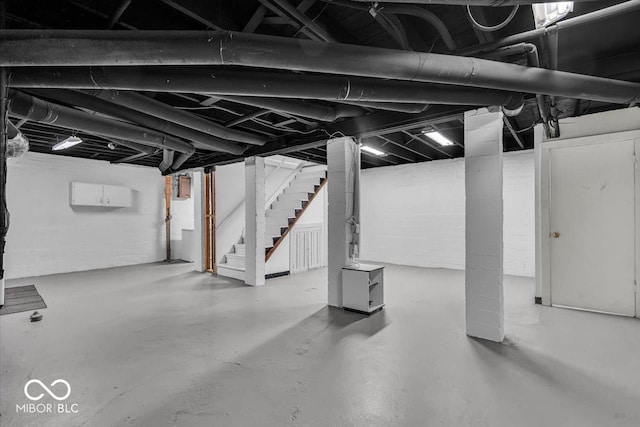 4732 N Kenwood Ave, Indianapolis, IN 46208 - below grade area with stairway
