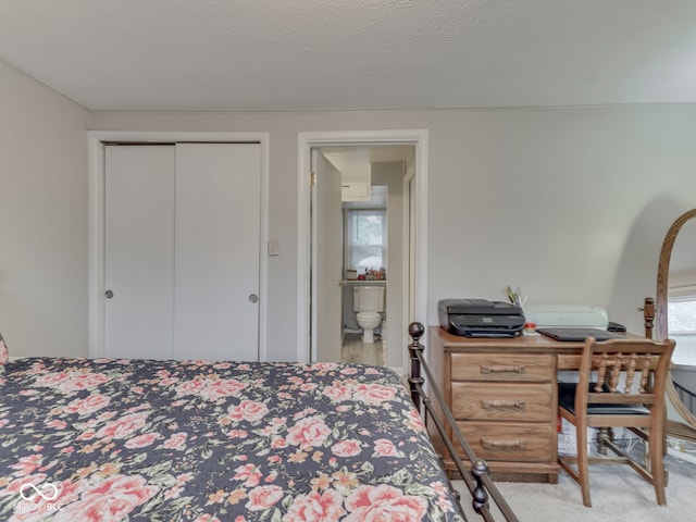1532 E Markwood Ave, Indianapolis, IN 46227 - carpeted bedroom featuring an office area and a closet