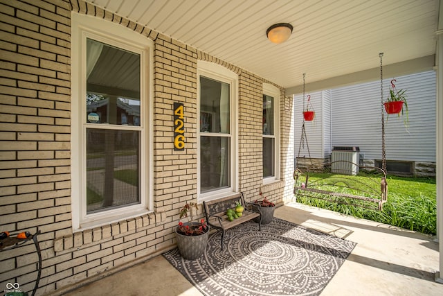 426 N Franklin St, Greensburg, IN 47240 - view of covered porch