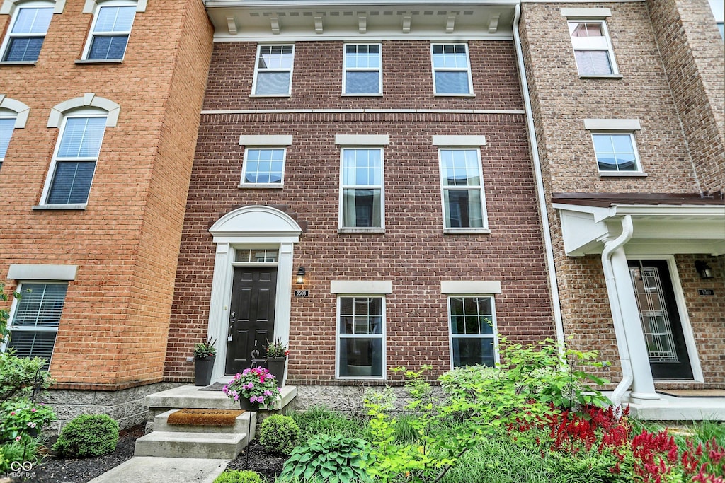 9508 Oakley Dr, Indianapolis, IN 46260 - view of front of property with brick siding