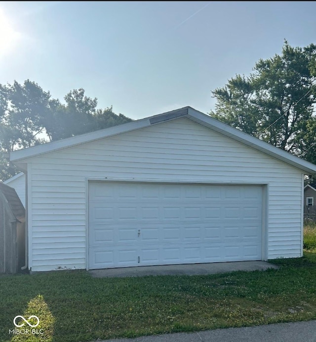 1006 Hurricane St, Franklin, IN 46131 - view of detached garage