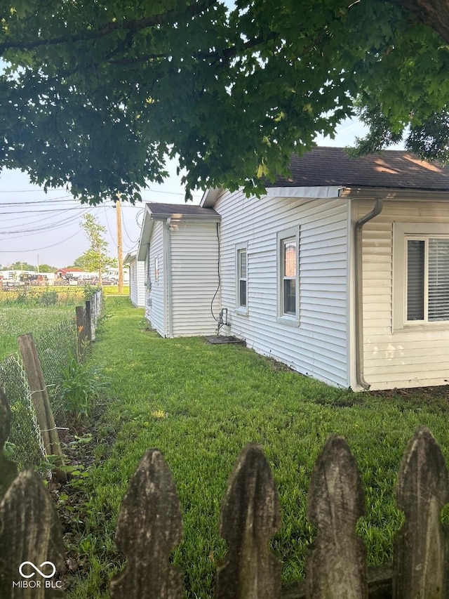 1006 Hurricane St, Franklin, IN 46131 - view of side of home