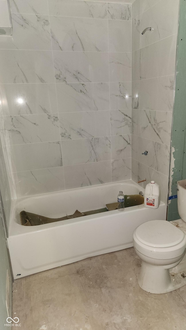 2157 Sugar Grove Ave, Indianapolis, IN 46202 - bathroom featuring toilet and bathing tub / shower combination