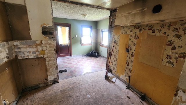 2157 Sugar Grove Ave, Indianapolis, IN 46202 - entrance foyer featuring light floors