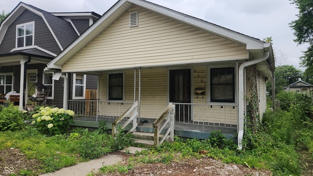 2157 Sugar Grove Ave, Indianapolis, IN 46202 - view of front facade featuring a porch
