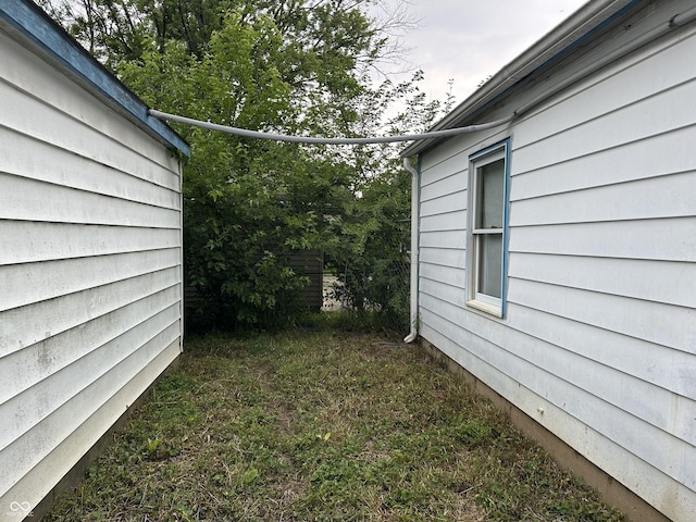 3440 Brewer Dr, Indianapolis, IN 46222 - view of yard