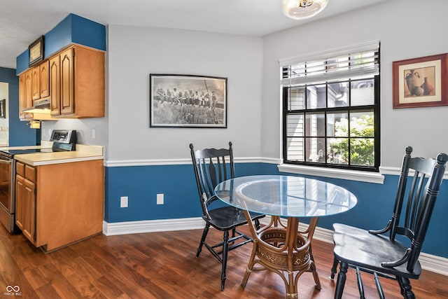 7616 Derrek Pl, Indianapolis, IN 46219 - dining space with dark wood finished floors and baseboards