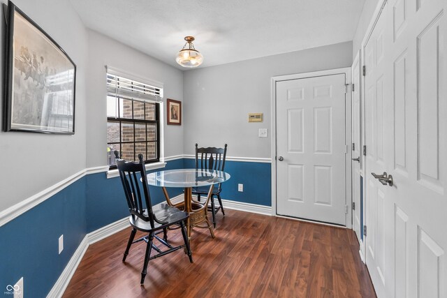 7616 Derrek Pl, Indianapolis, IN 46219 - dining area with wood finished floors and baseboards