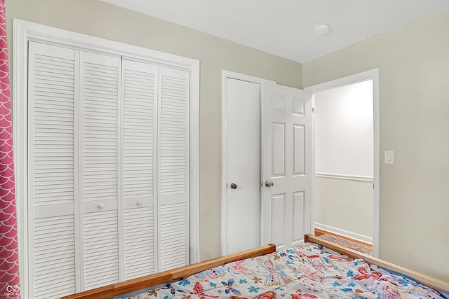 12606 Markay Dr, Fishers, IN 46038 - bedroom featuring a closet