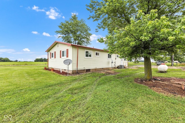 10965 W Base Line Rd, Jamestown, IN 46147 - view of property exterior with a lawn and crawl space