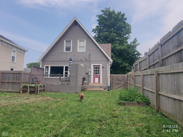 121 N Main St, Pendleton, IN 46064 - rear view of property featuring a fenced backyard