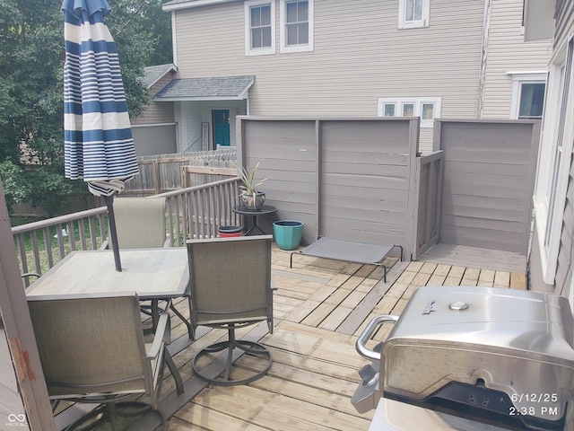 121 N Main St, Pendleton, IN 46064 - view of deck