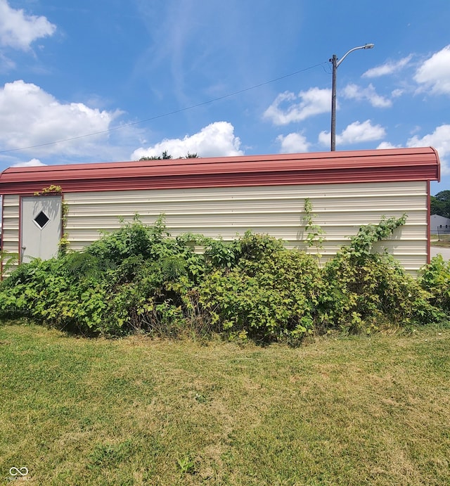 702 W Cross St, Brownstown, IN 47220 - exterior space
