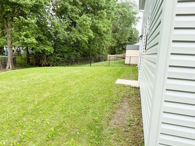 3314 Montgomery Dr, Indianapolis, IN 46227 - view of yard