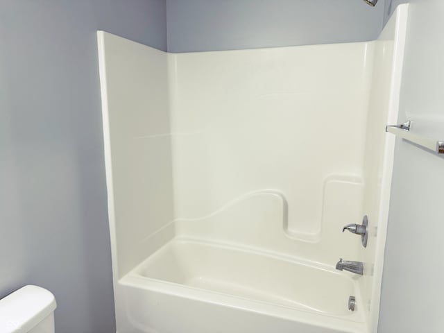 3314 Montgomery Dr, Indianapolis, IN 46227 - full bathroom featuring shower / washtub combination