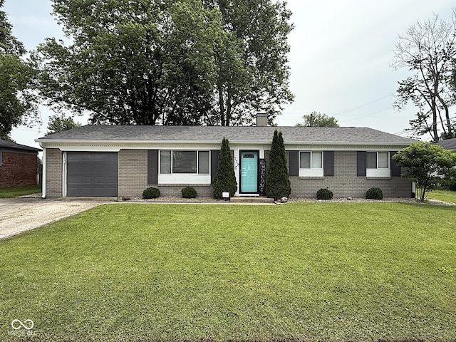 729 Maple Ln, Brownsburg, IN 46112 - ranch-style home featuring brick siding, driveway, a garage, and a front lawn