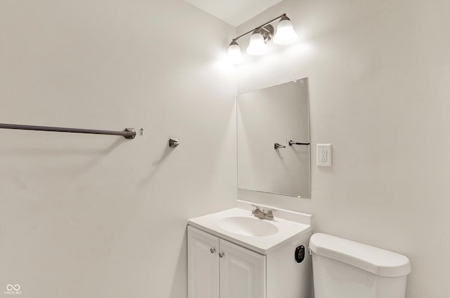 8920 Caminito Rd, Indianapolis, IN 46234 - half bath with toilet and vanity