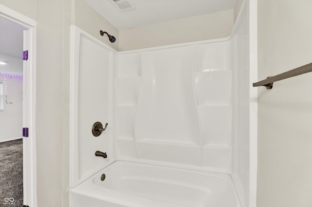 8920 Caminito Rd, Indianapolis, IN 46234 - full bath featuring washtub / shower combination