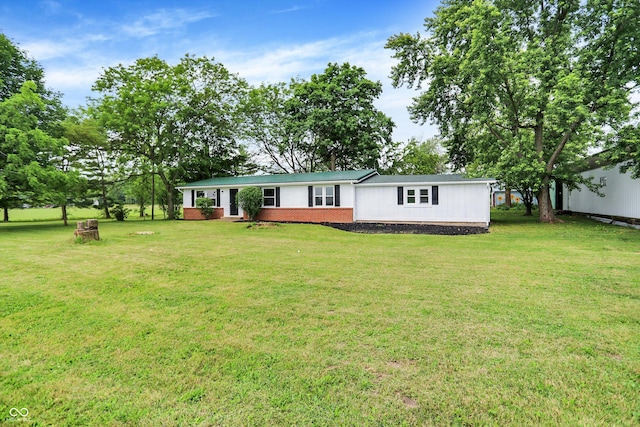 12471 N 100 E, Alexandria, IN 46001 - view of front of house with a front yard