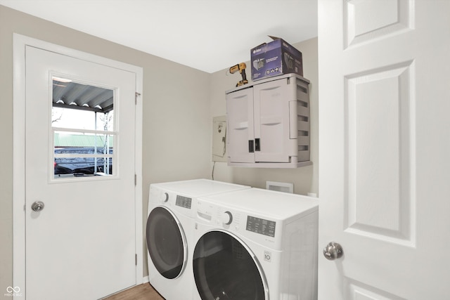 12471 N 100 E, Alexandria, IN 46001 - laundry area with washer and clothes dryer and cabinet space