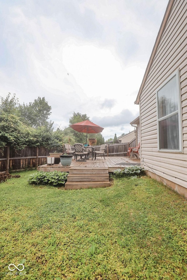 982 Ramsgate Rd, Greenwood, IN 46143 - view of yard featuring a deck