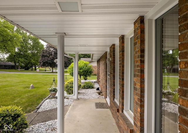 5749 Teresa Dr, Alexandria, IN 46001 - view of patio