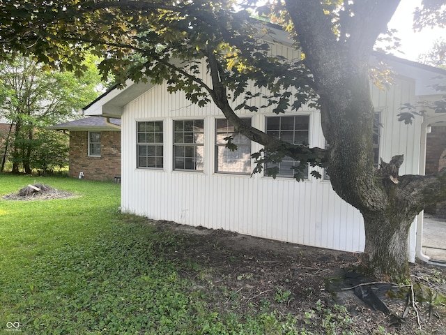 7721 Hollybrook Ln, Indianapolis, IN 46227 - view of home's exterior featuring a lawn
