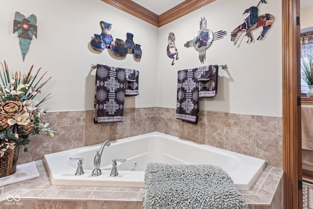 6980 White Oak Dr, Avon, IN 46123 - full bath featuring a whirlpool tub
