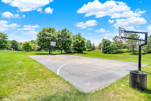 773 Bracknell Dr, Avon, IN 46123 - view of basketball court with community basketball court and a lawn