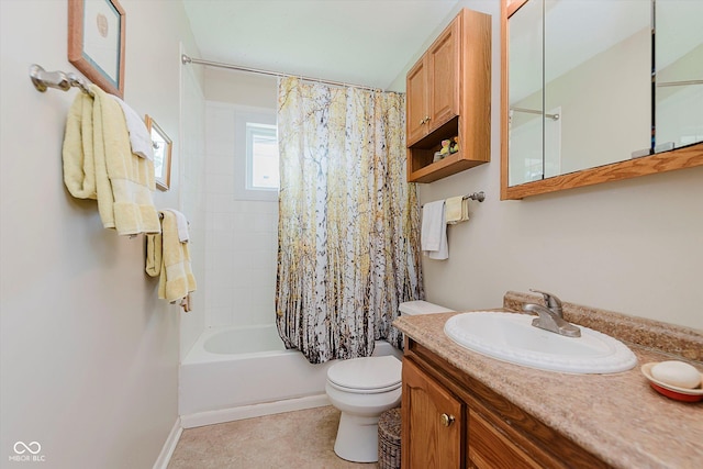 4218 E 18th St, Indianapolis, IN 46218 - full bath with vanity and shower / bath combo