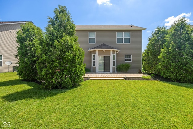 13992 Wynngate Ln, Fishers, IN 46038 - back of property with a wooden deck and a yard