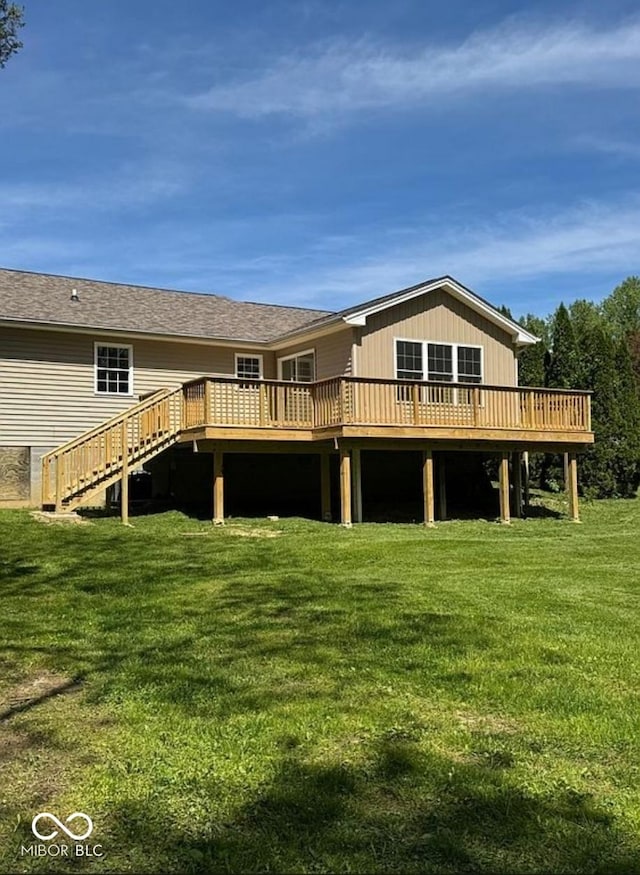 935 S County Road 185 E, North Vernon, IN 47265 - back of property with a wooden deck and a yard
