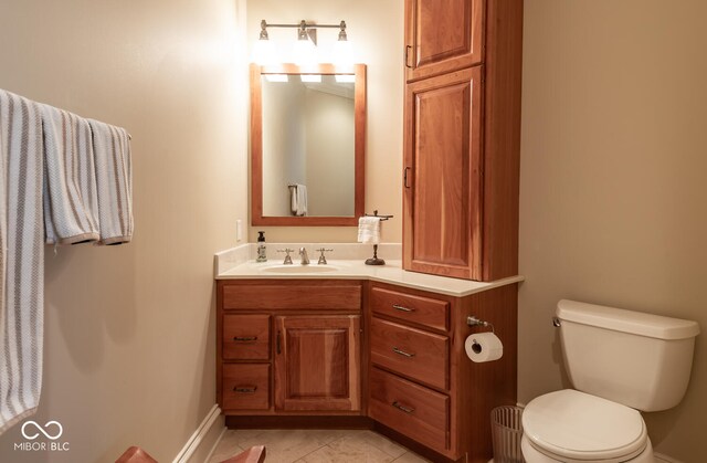4636 S Hawks Way, Bloomington, IN 47401 - half bath featuring vanity and toilet