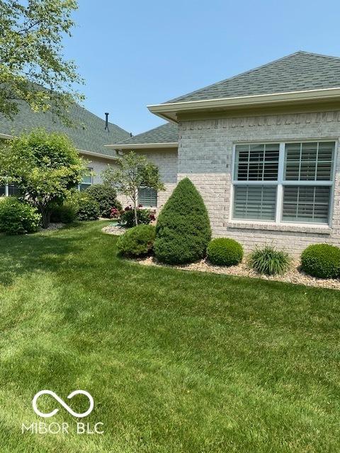 3354 Nottinghill Dr, Plainfield, IN 46168 - view of grassy yard