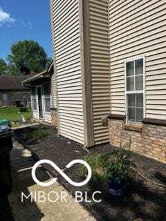 241 Deborah Ln, Whiteland, IN 46184 - view of side of home