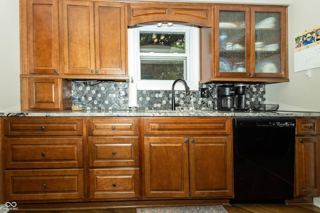 13 Fairlane Dr, Brownsburg, IN 46112 - bar featuring dishwasher and decorative backsplash