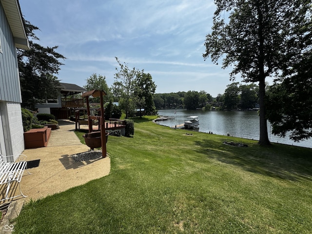 8664 S Nash Dr, Nineveh, IN 46164 - view of green lawn featuring a water view