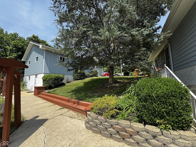 8664 S Nash Dr, Nineveh, IN 46164 - view of grassy yard