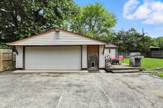 7113 Chandler Dr, Indianapolis, IN 46217 - view of detached garage