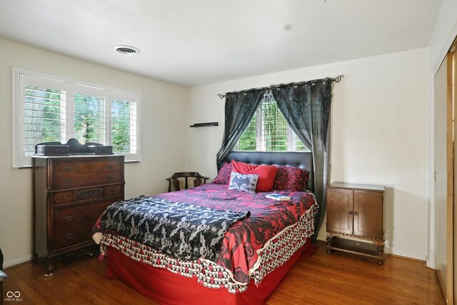 4340 Ashbourne Ln, Indianapolis, IN 46226 - bedroom featuring wood finished floors