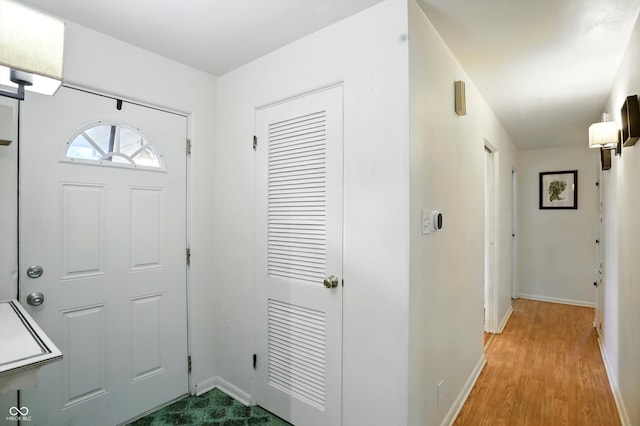 4340 Ashbourne Ln, Indianapolis, IN 46226 - entrance foyer featuring baseboards and wood finished floors