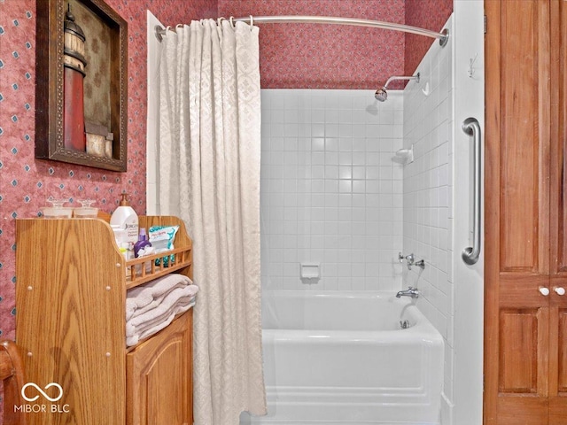 228 W Washington St, Shelbyville, IN 46176 - full bath featuring shower / bathtub combination with curtain and wallpapered walls