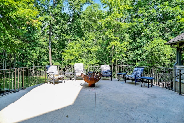 11557 Willow Springs Dr, Zionsville, IN 46077 - view of patio with a view of trees