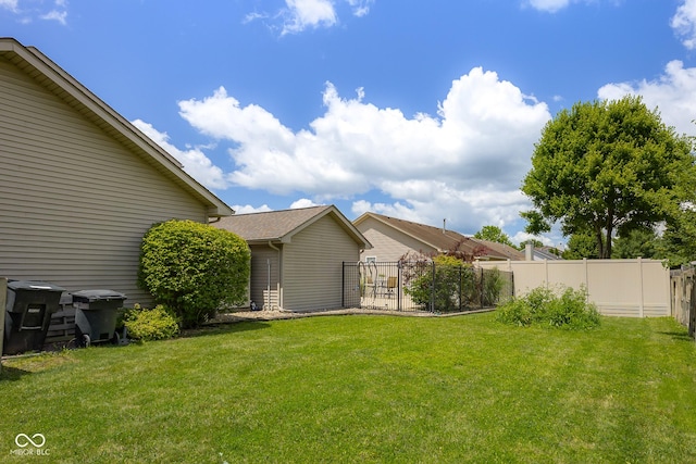 2872 N Prairie Stream Way, Columbus, IN 47203 - view of yard