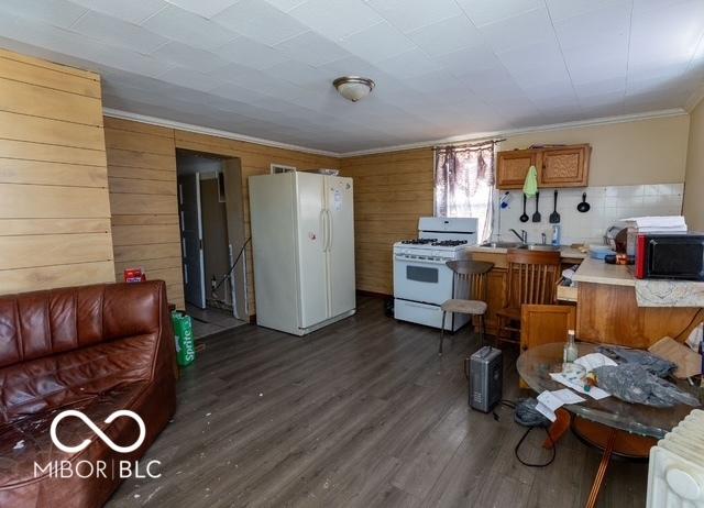 306 N Washington St N, Boswell, IN 47921 - photo 9