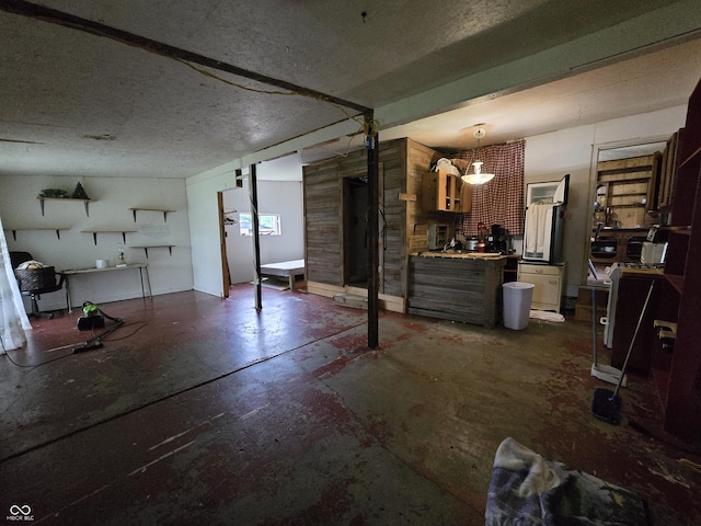 209 N Middle St, Spencer, IN 47460 - below grade area featuring a textured ceiling